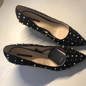 Size 41 Zara Black Kitten Heel with pearls